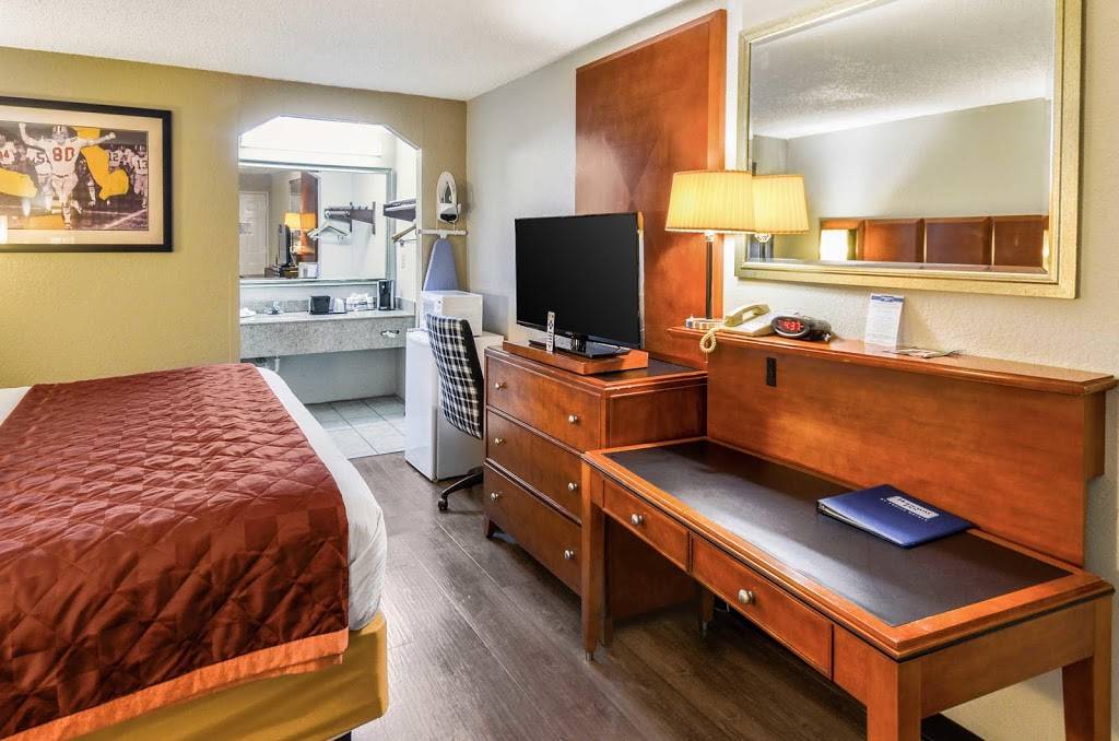 Rodeway Inn | restaurant | 2311 Ashley Phosphate Rd, North Charleston, SC 29406, USA | 8435722228 OR +1 843-572-2228