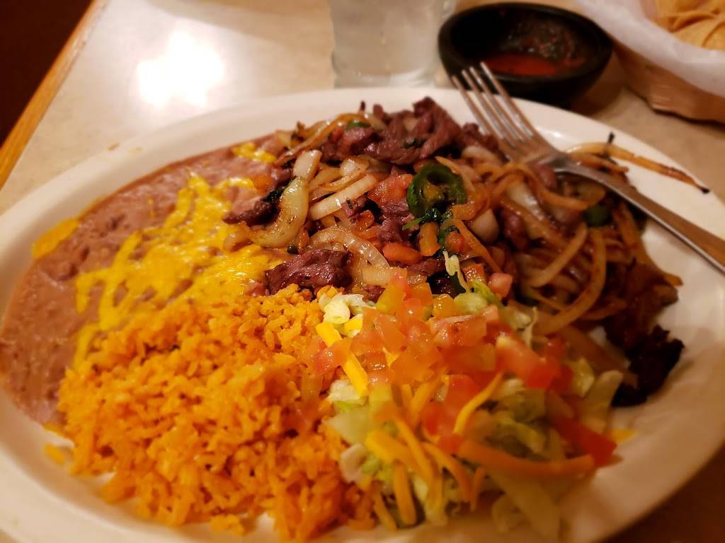 La Sierra | restaurant | 2449, 2331 Pacific Ave, Forest Grove, OR 97116, USA | 5039928980 OR +1 503-992-8980