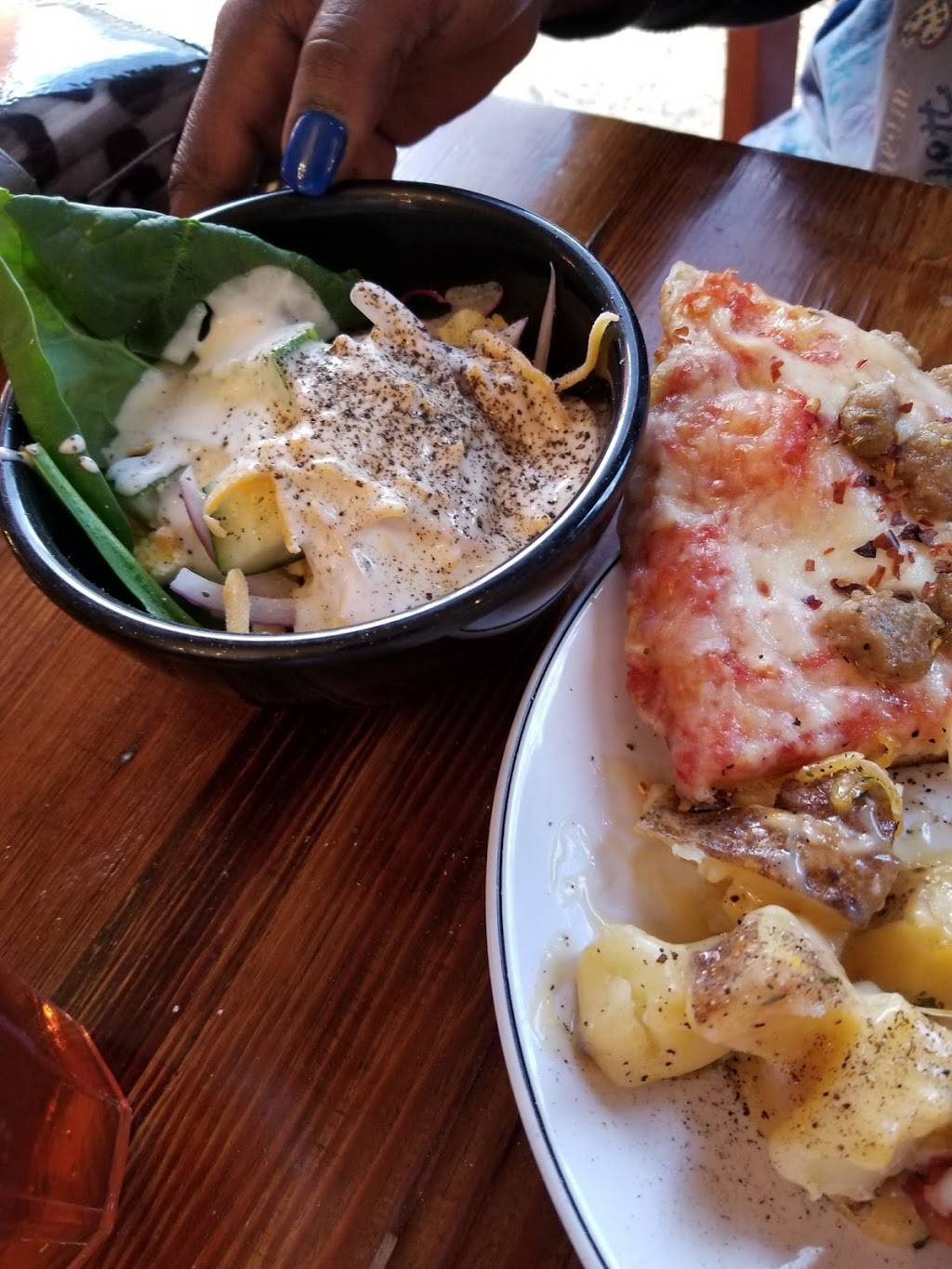 Rankin Den & Dining | restaurant | 21 E 10th St, Columbus, GA 31901, USA | 7065078226 OR +1 706-507-8226