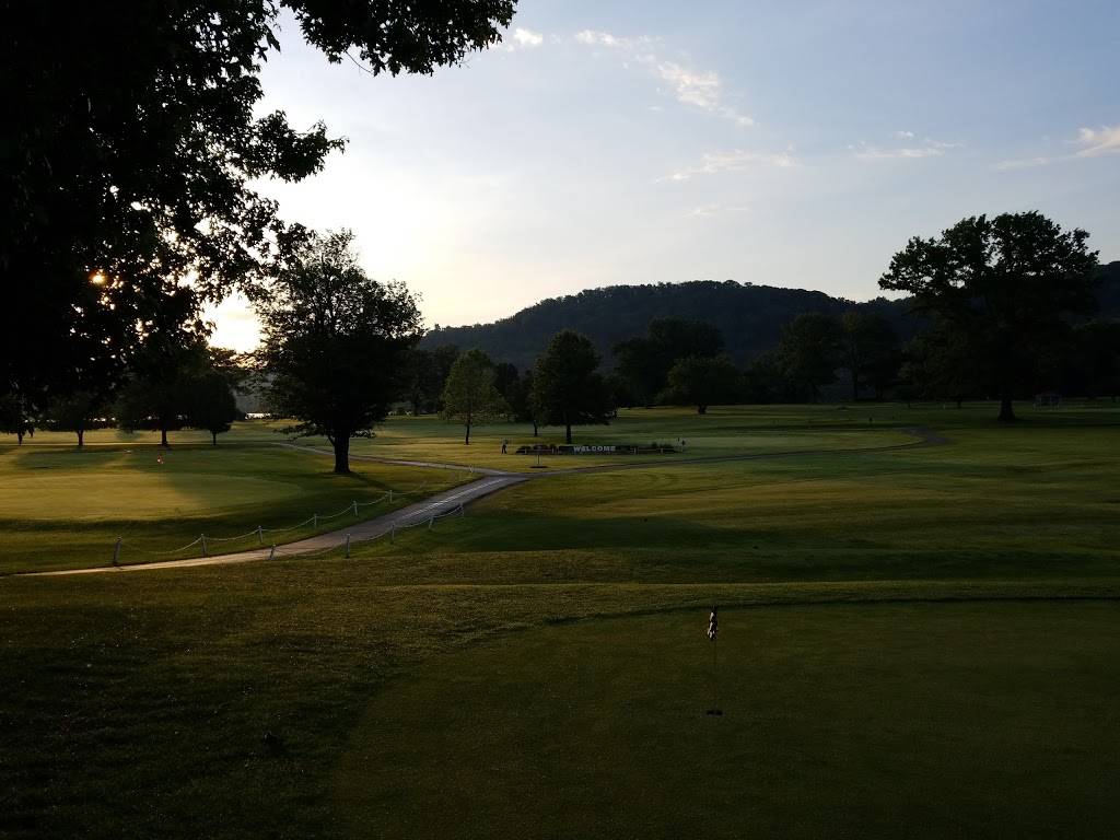 Fairway 4 | restaurant | 100 Liberty Ave, Rayland, OH 43943, USA | 7408594900 OR +1 740-859-4900