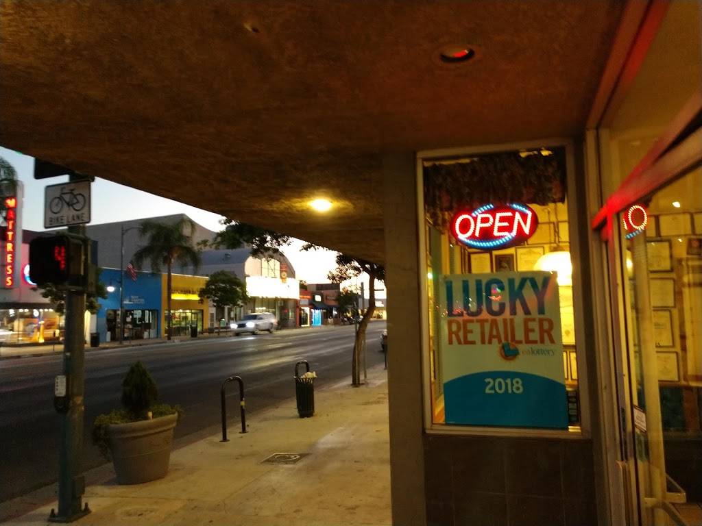 Henris Restaurant | restaurant | 21601 Sherman Way, Canoga Park, CA 91303, USA | 8183485582 OR +1 818-348-5582