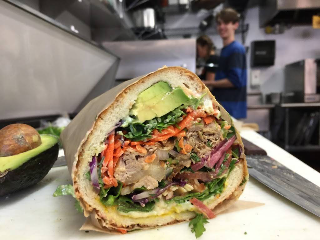 Davey Jones Deli | restaurant | 1 Gate 6 Rd, Sausalito, CA 94965, USA | 4153312282 OR +1 415-331-2282