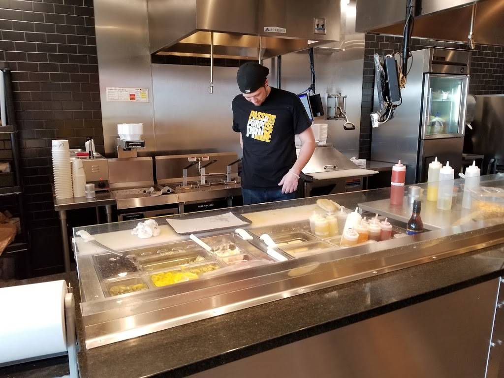 Steak Escape | restaurant | 2440 Lake Cir Dr, Indianapolis, IN 46268, USA | 3178205411 OR +1 317-820-5411