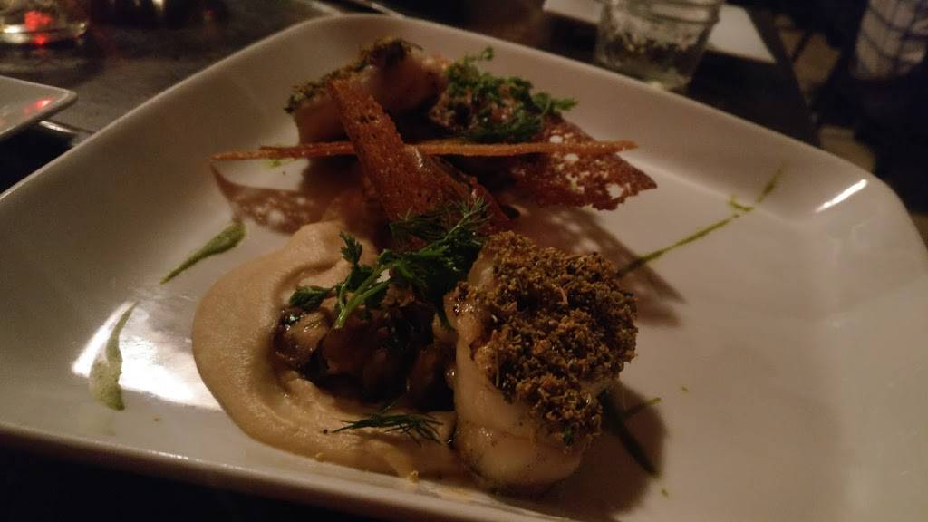 Present Company Restaurant | restaurant | 2 Tunxis Rd, Tariffville, CT 06081, USA | 8606587890 OR +1 860-658-7890