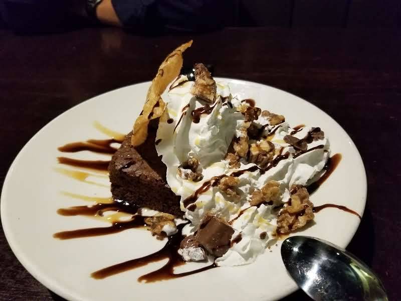 Houlihans | restaurant | 275 S Airport Blvd, South San Francisco, CA 94080, USA | 6505882265 OR +1 650-588-2265