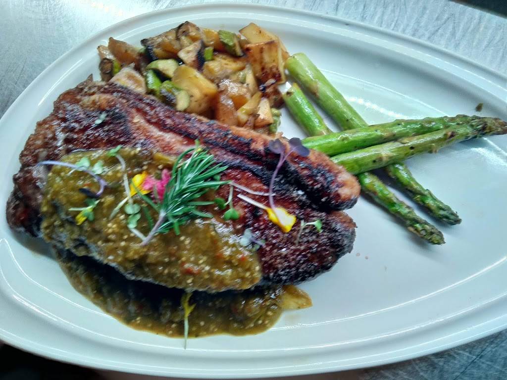 Hugos Invitados | restaurant | 5240 N OConnor Blvd #160, Irving, TX 75039, USA | 2144960590 OR +1 214-496-0590