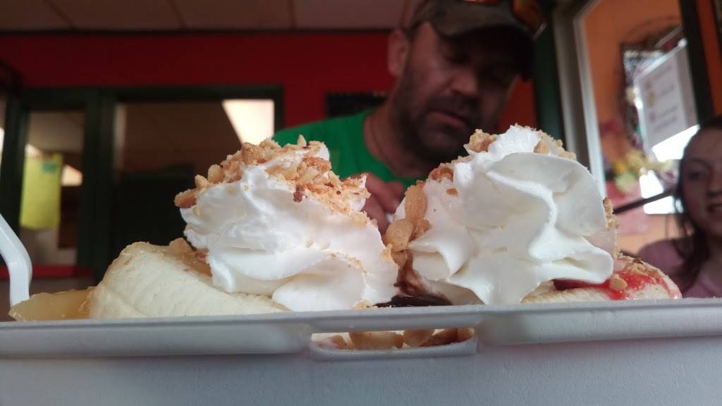 Carlas Cafe | restaurant | 818 E Main St, Bismarck, MO 63624, USA | 5737346650 OR +1 573-734-6650