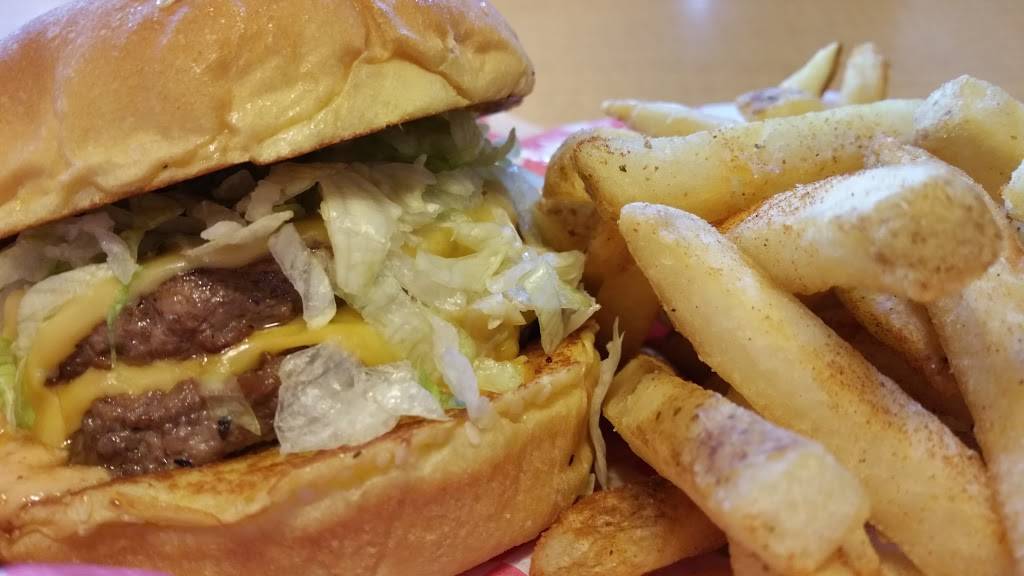 Ginos Burgers & Chicken | restaurant | 8600 Lasalle Rd #250C, Towson, MD 21286, USA | 4105830000 OR +1 410-583-0000