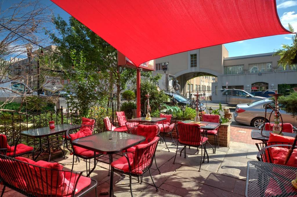 Cafe Romeos | restaurant | 2132 Wisconsin Ave NW, Washington, DC 20007, USA | 2023371111 OR +1 202-337-1111