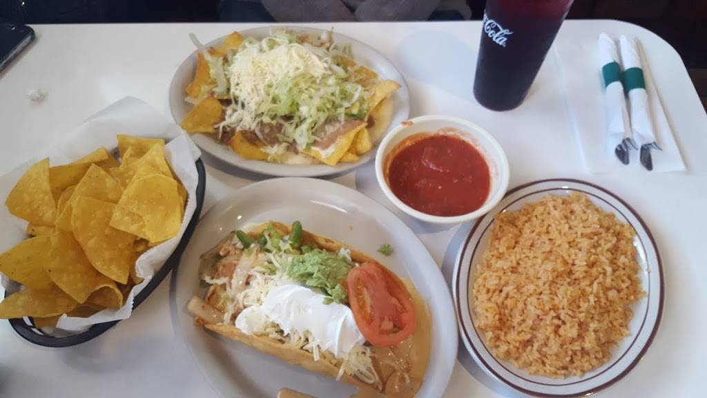 La Tia Mexican Restaurant | restaurant | 100 Hwy 52 W, Lafayette, TN 37083, USA | 6156666868 OR +1 615-666-6868