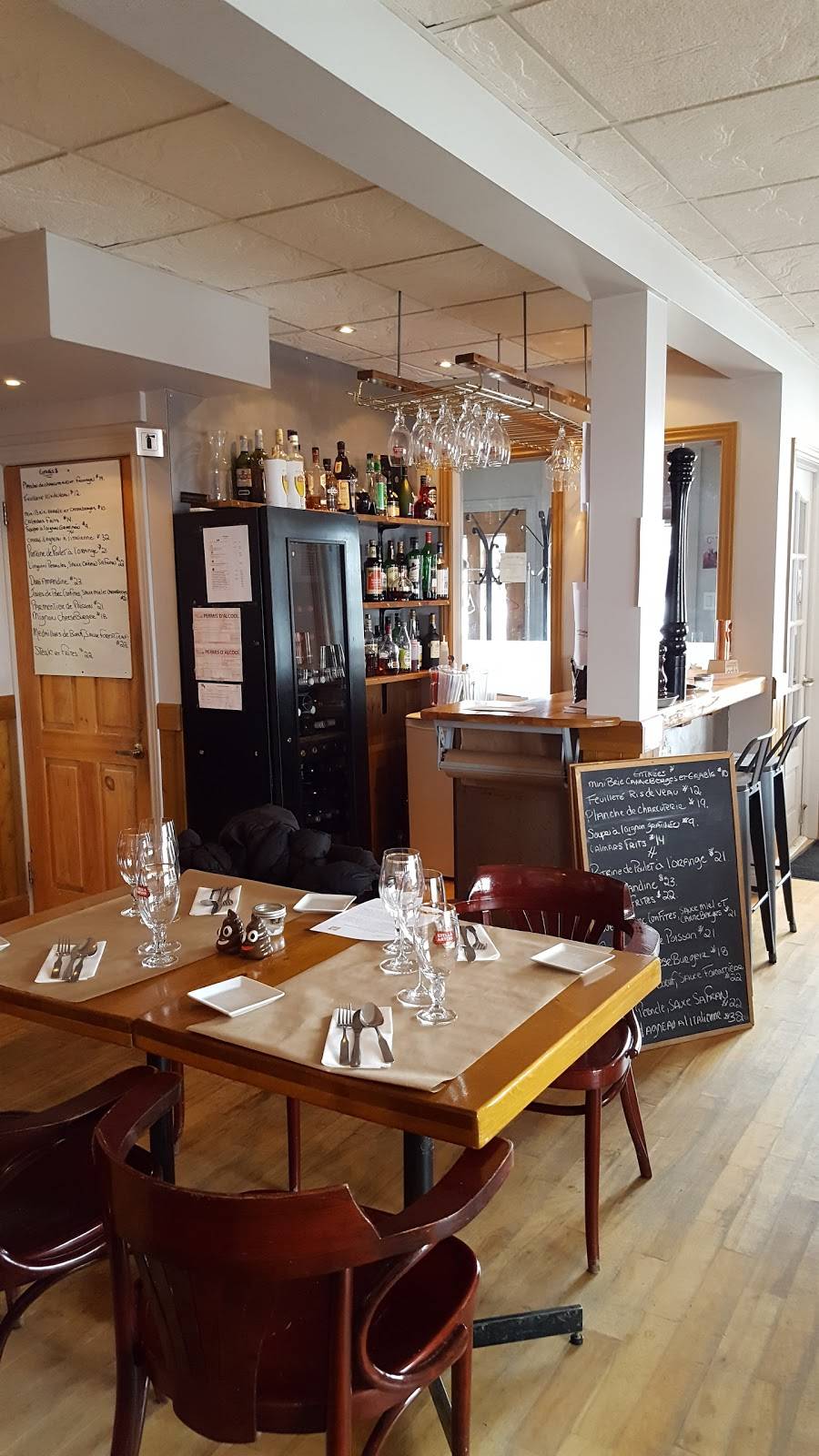 Faimfino | restaurant | 338 Rue des Érables, Brownsburg, QC J8G 2Y3, Canada | 4504070708 OR +1 450-407-0708