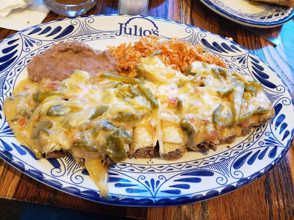 Julios Mexican Food | restaurant | 8050 Gateway Blvd E, El Paso, TX 79907, USA | 9155917676 OR +1 915-591-7676