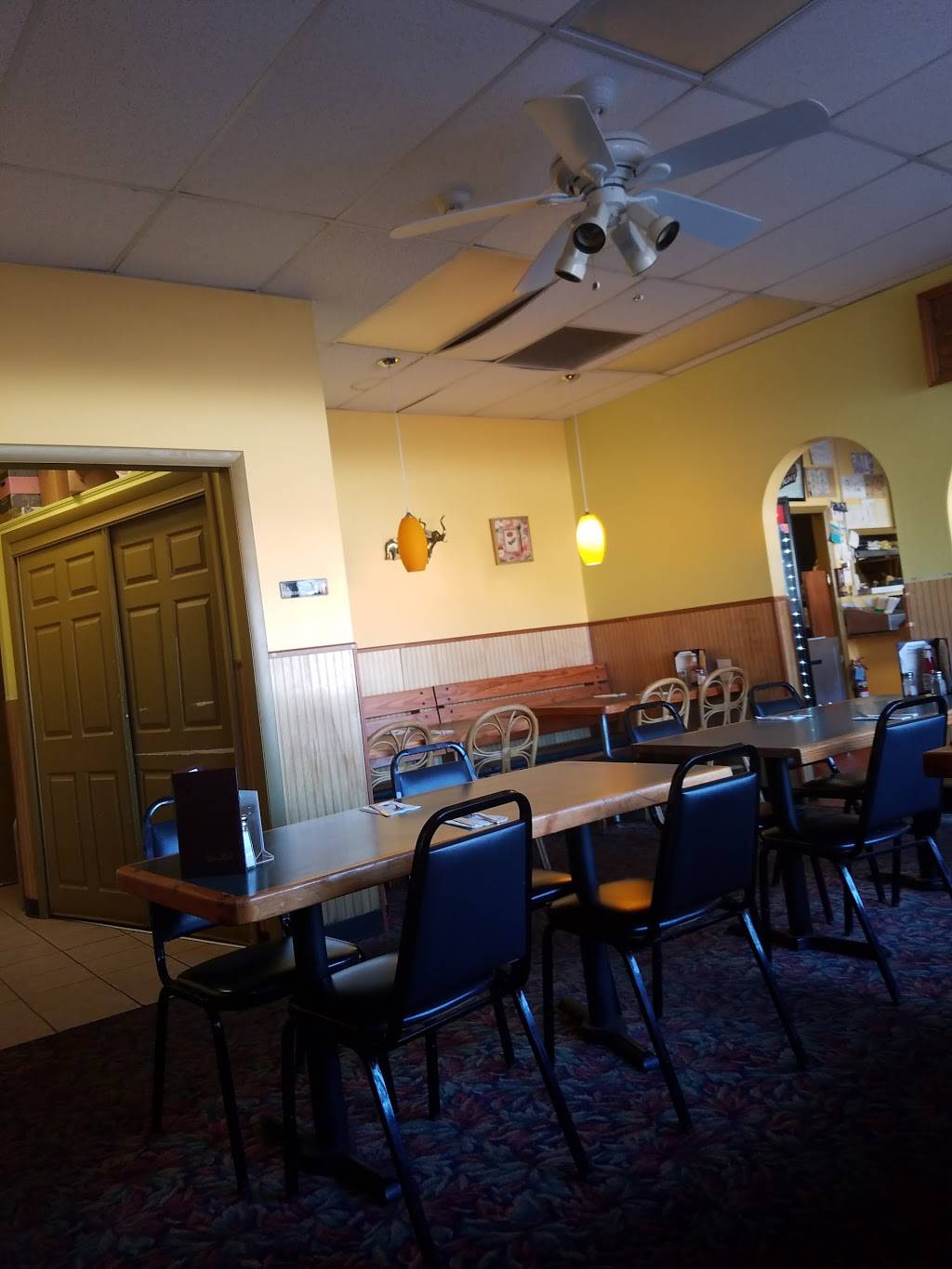 Dinos Pizza | meal delivery | 615 Homestead Ave, Holyoke, MA 01040, USA | 4133156590 OR +1 413-315-6590