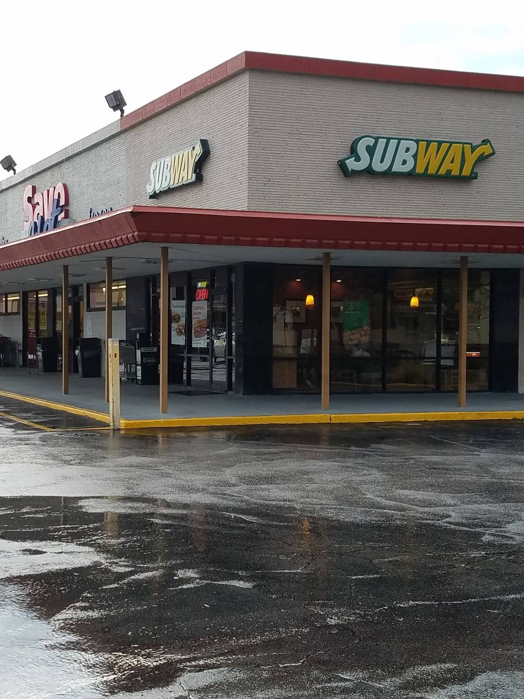 Subway | restaurant | 898 49th St N, St. Petersburg, FL 33710, USA | 7273277518 OR +1 727-327-7518