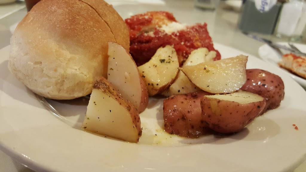 Marinos Italian Cafe | restaurant | 5423 Mahoning Ave # A, Youngstown, OH 44515, USA | 3307998326 OR +1 330-799-8326