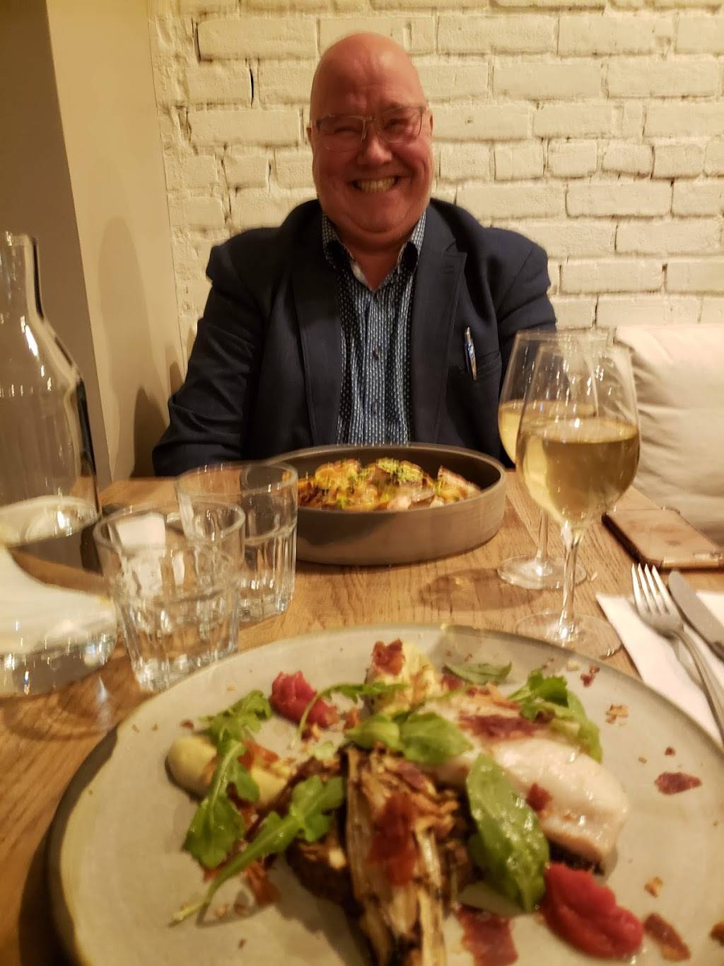 Petits Creux | restaurant | 1125 Avenue Cartier, Québec, QC G1R 2S6, Canada | 5817425050 OR +1 581-742-5050