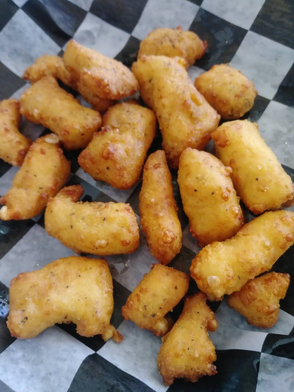 Barkleys Burgers, Brews & Dawgs | restaurant | 2710 W Court St, Janesville, WI 53548, USA | 6085634481 OR +1 608-563-4481