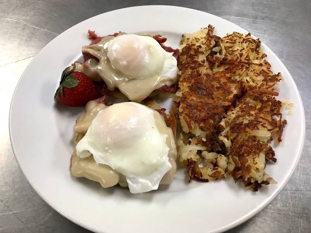 DC Bar & Grill | restaurant | 10440 N Indian Wells Dr, Fountain Hills, AZ 85268, USA | 4808371561 OR +1 480-837-1561