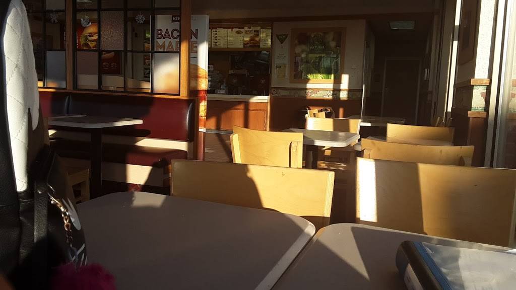 Wendys | restaurant | 1792 Alexandria Dr, Lexington, KY 40504, USA | 8592764214 OR +1 859-276-4214