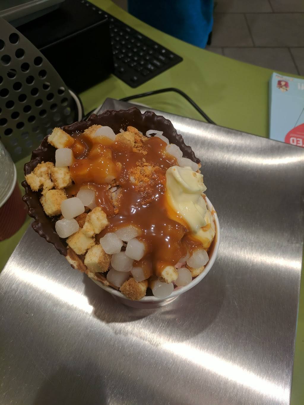 Menchies Frozen Yogurt | bakery | 8464 N Friant Rd, Fresno, CA 93720, USA | 5594122444 OR +1 559-412-2444