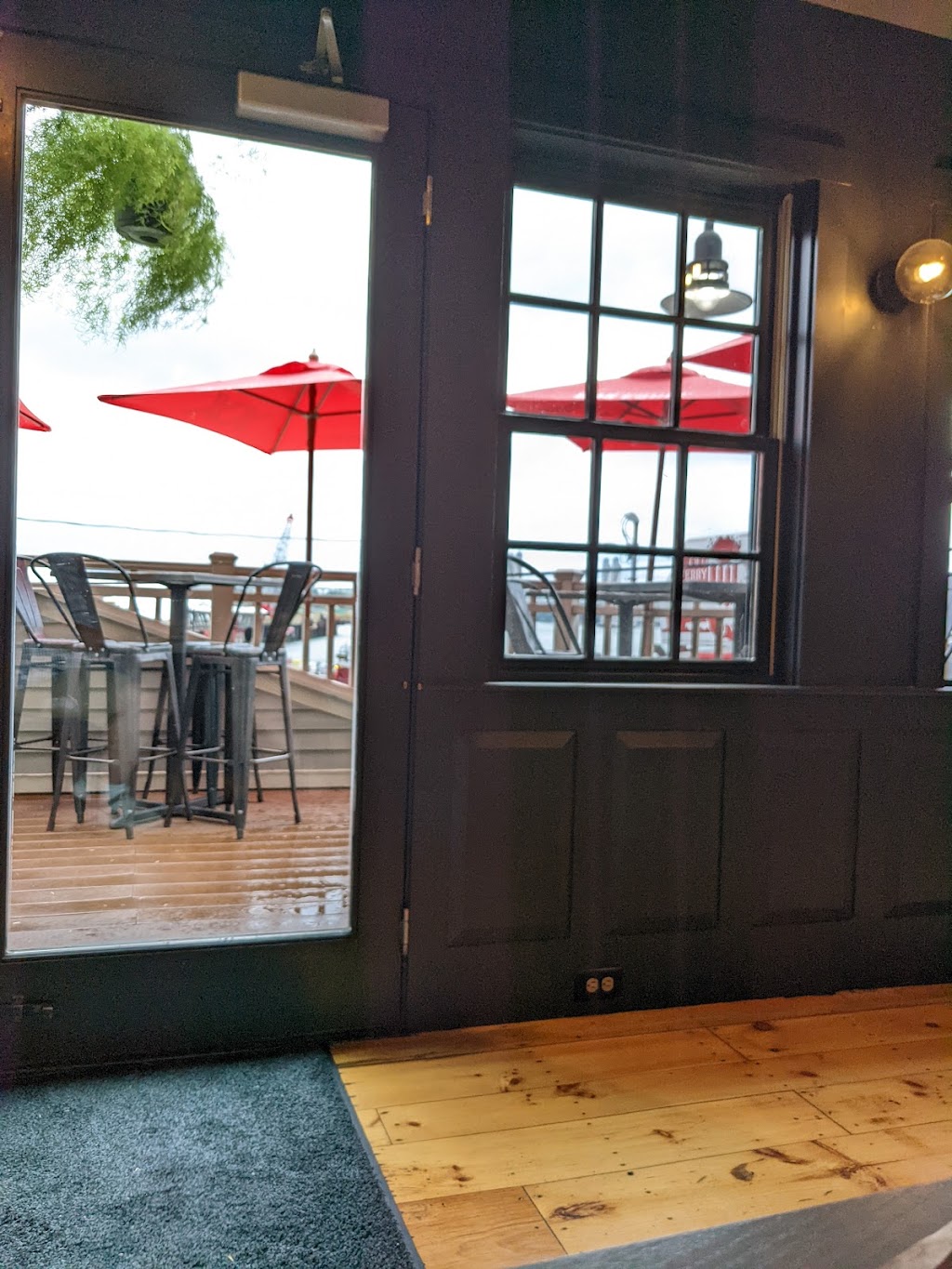 Rio Tequila Cantina | restaurant | 37 Bow St, Portsmouth, NH 03801, USA | 6034338655 OR +1 603-433-8655