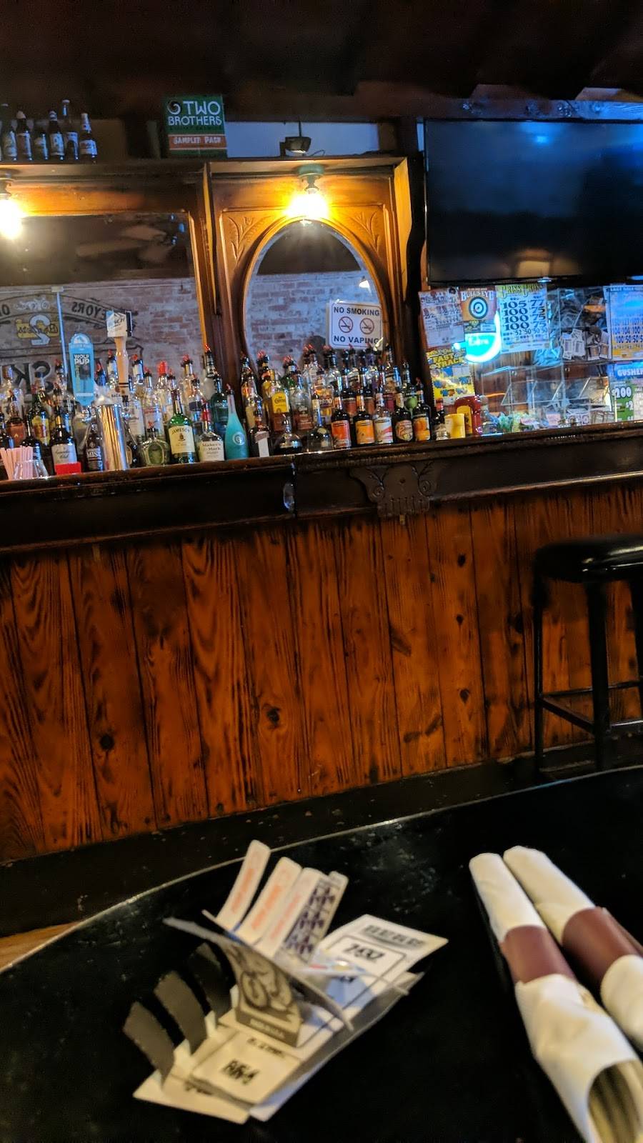 2 Brothers Bar & Restaurant | restaurant | 239 W Monroe St, Decatur, IN 46733, USA | 2607242918 OR +1 260-724-2918