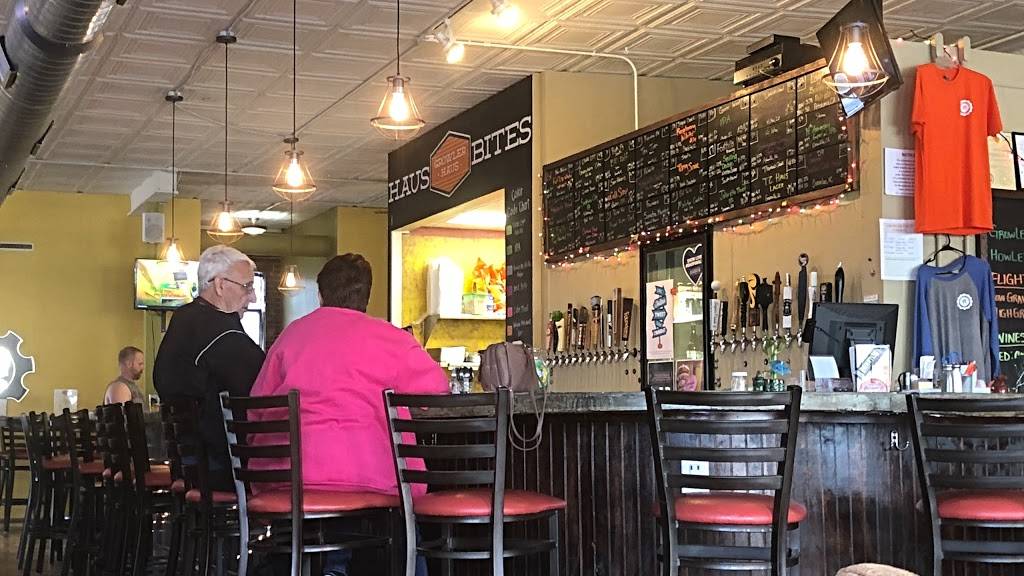 Growler Haus Fountain Inn | restaurant | 101 N Main St, Fountain Inn, SC 29644, USA | 8644092337 OR +1 864-409-2337