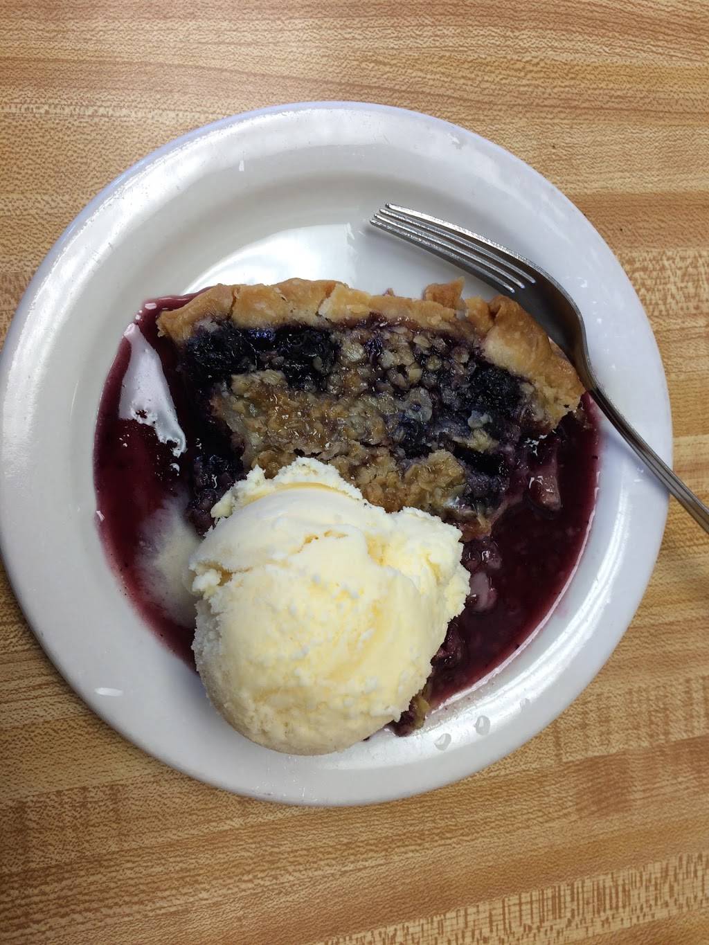 Marthas Kitchen | restaurant | 302 E Van Buren St, Malta, IL 60150, USA | 8158259009 OR +1 815-825-9009