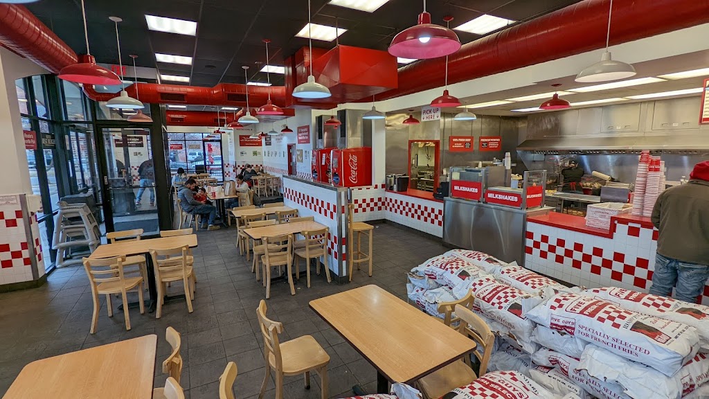 Five Guys | meal takeaway | 1025 E Douglas Ave, Wichita, KS 67202, USA | 3162952866 OR +1 316-295-2866