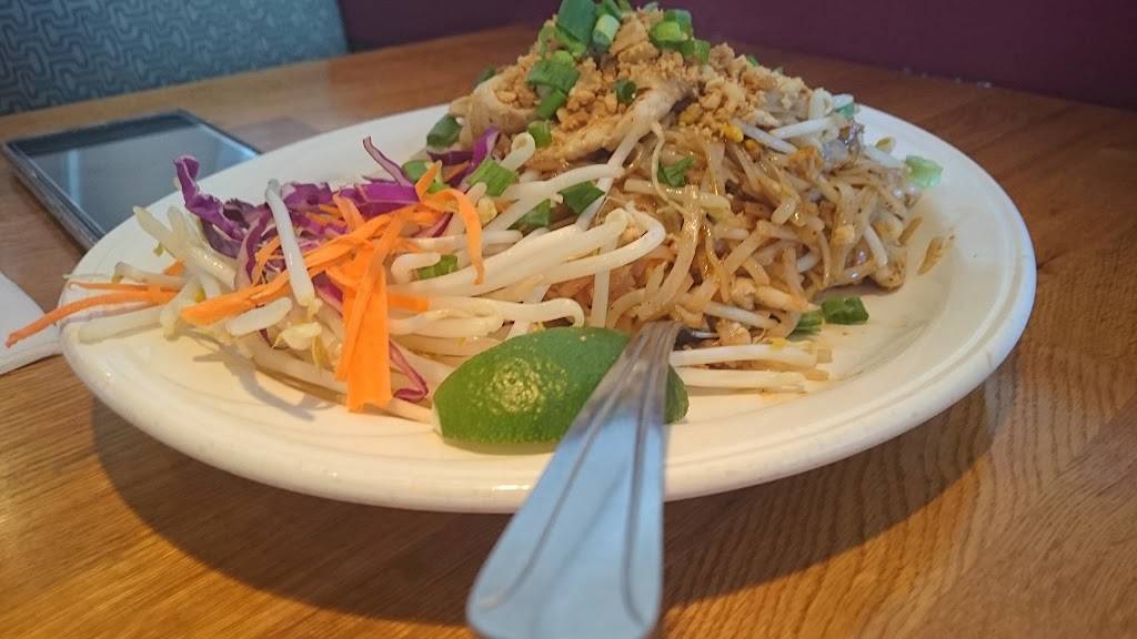 Tasty Thai | restaurant | 3700 Factoria Blvd SE, Bellevue, WA 98006, USA | 4256411900 OR +1 425-641-1900