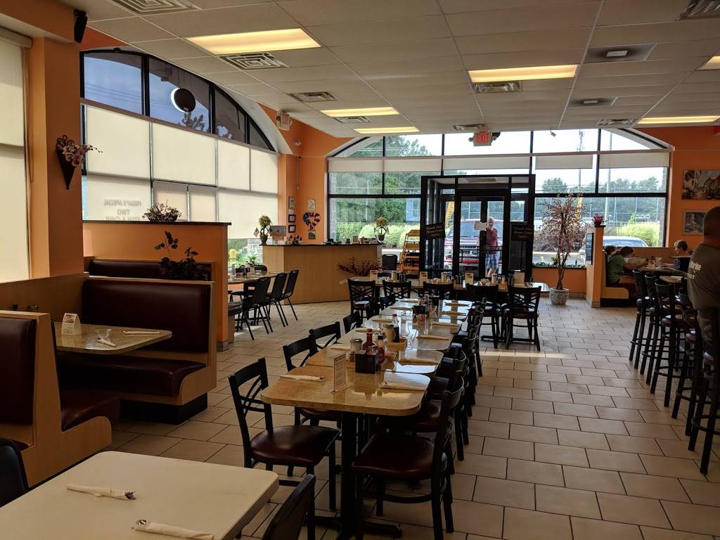 Monis Restaurant | restaurant | 16600 24 Mile Rd, Macomb, MI 48042, USA | 5862324794 OR +1 586-232-4794