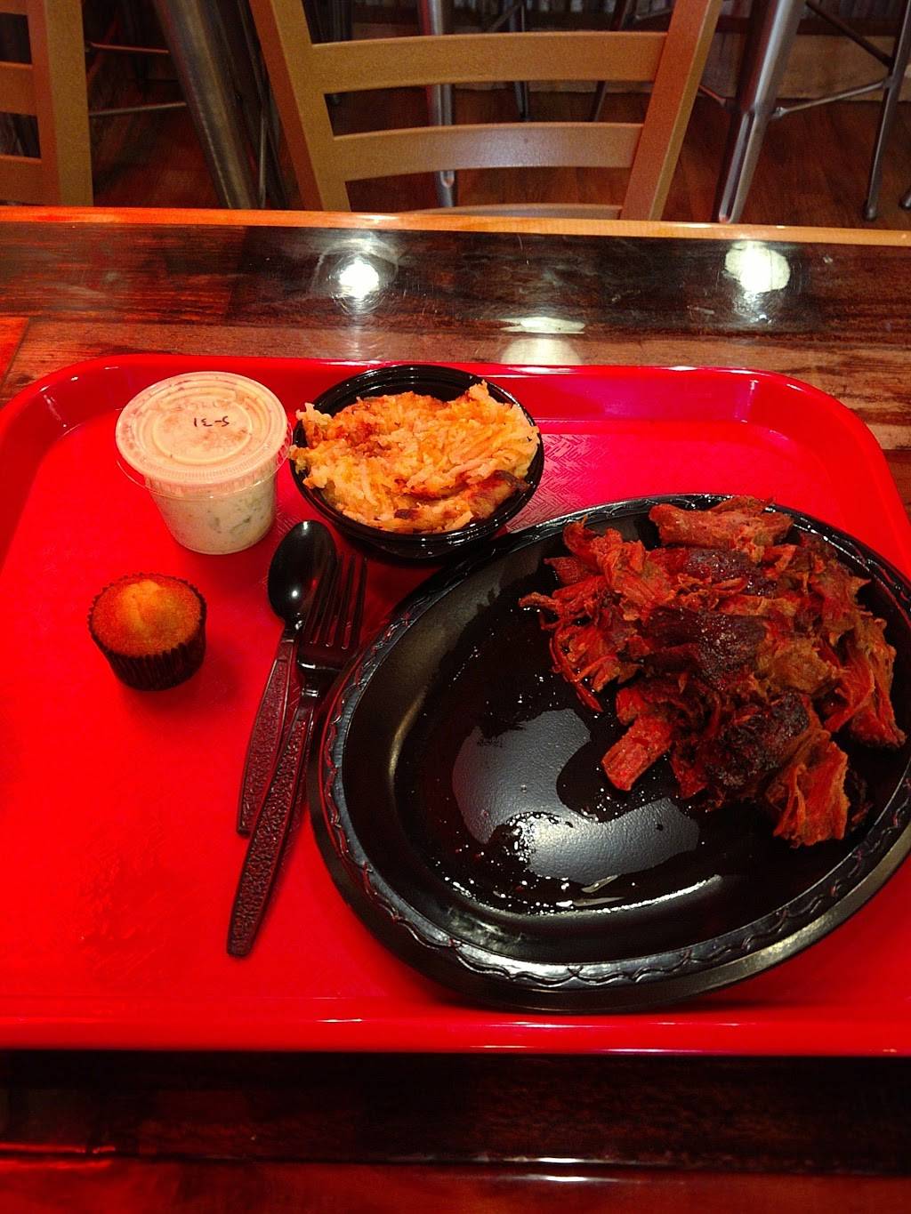Bone Boys BBQ | restaurant | 109 W Main St, Bellevue, OH 44811, USA | 4194837447 OR +1 419-483-7447