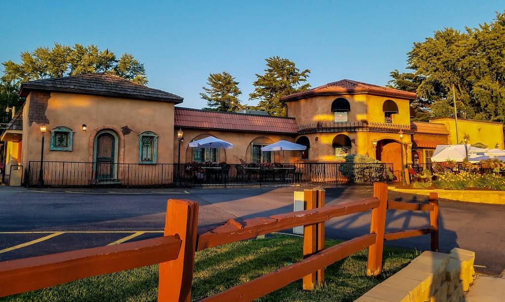 Sarentos | restaurant | 441 S Wisconsin Dells Pkwy S, Wisconsin Dells, WI 53965, USA | 6082533300 OR +1 608-253-3300