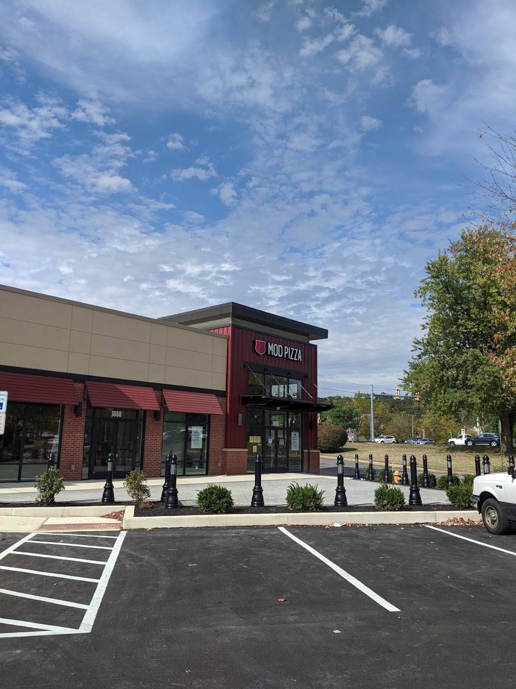 MOD Pizza | restaurant | 1090 E Lancaster Ave, Downingtown, PA 19335, USA | 4845931017 OR +1 484-593-1017