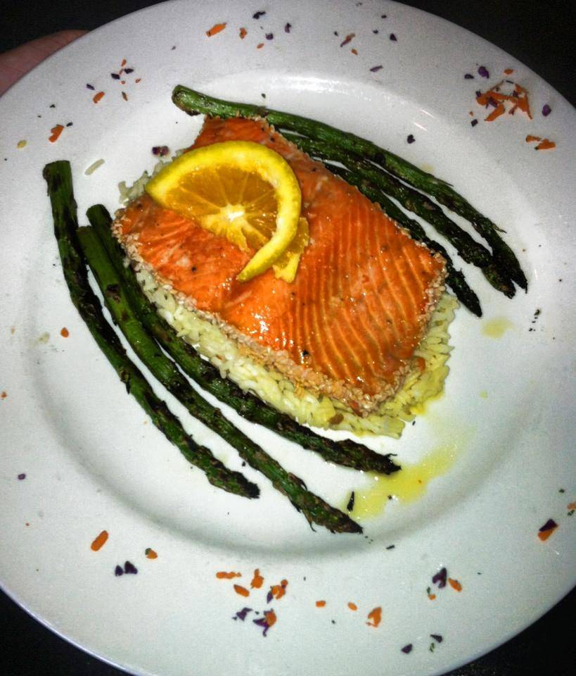 Sunset Bar & Grille | restaurant | 2140 Gunter Ave, Guntersville, AL 35976, USA | 2562640141 OR +1 256-264-0141