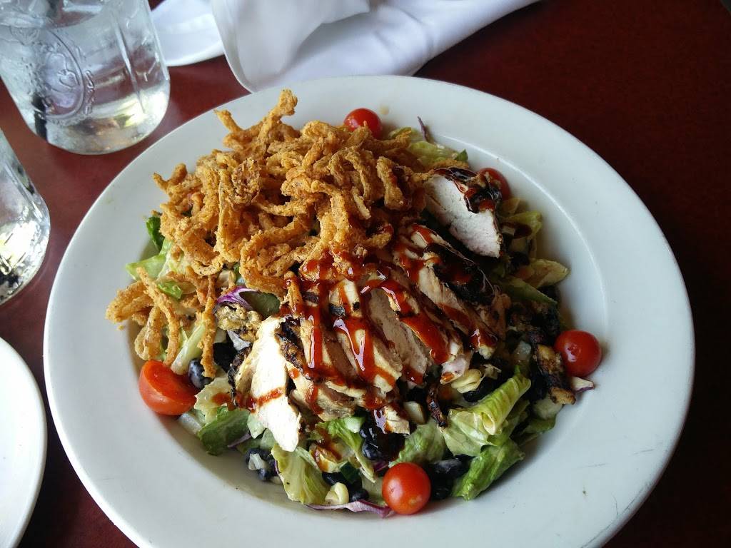 Lucilles Smokehouse Bar-B-Que | restaurant | 1445 Plaza Dr, West Covina, CA 91790, USA | 6263381227 OR +1 626-338-1227