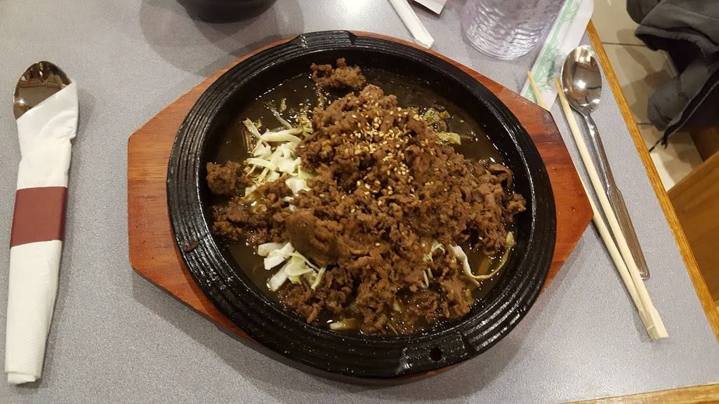 Seoul Mama | restaurant | 2103 Veterans Pkwy #312, Bloomington, IL 61704, USA | 3096611868 OR +1 309-661-1868