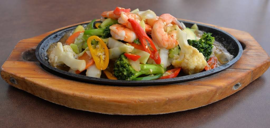 Chez Kim | restaurant | 4826 Boulevard des Laurentides, Laval, QC H7K 2J5, Canada | 4506252658 OR +1 450-625-2658