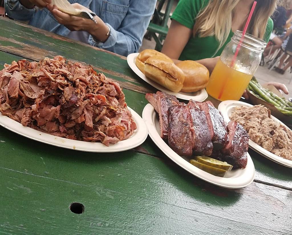 Switchback Smokehouse | restaurant | 26220 CO-74 Frontage, Evergreen, CO 80439, USA | 3032000878 OR +1 303-200-0878