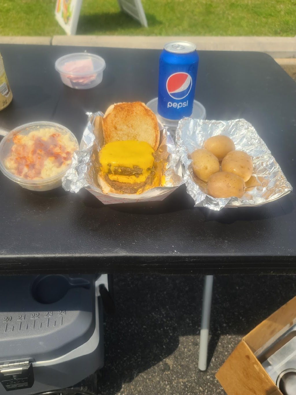 Justins Food Cart | meal takeaway | 3056 Burnet Ave, Syracuse, NY 13206, USA | 3154569464 OR +1 315-456-9464