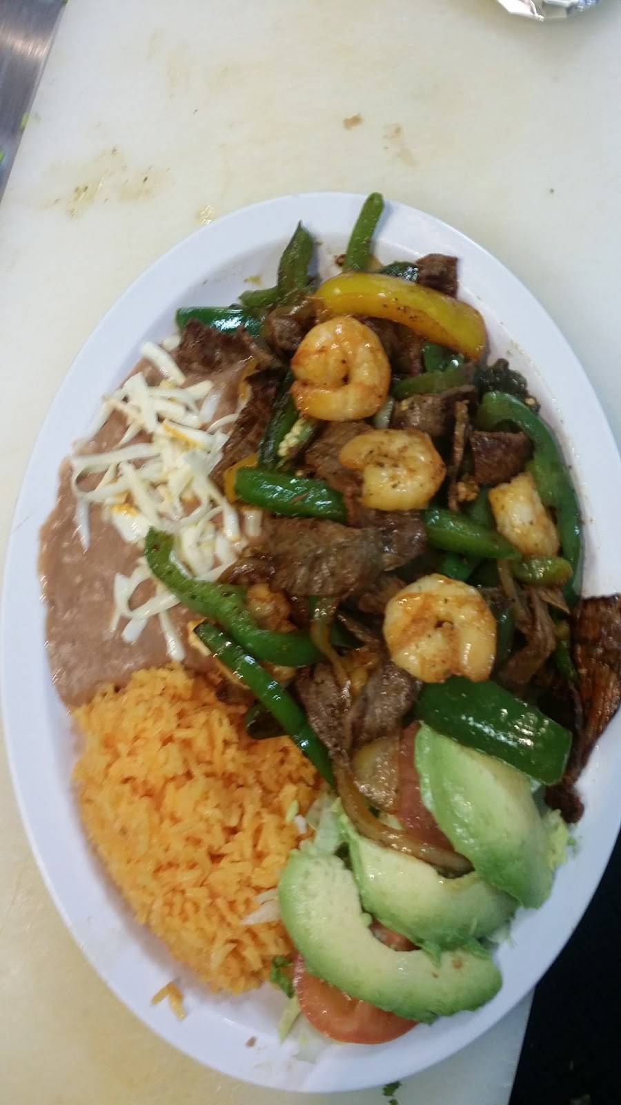 Taqueria El Heredero | restaurant | 3222 W Armitage Ave, Chicago, IL 60647, USA | 3122672431 OR +1 312-267-2431