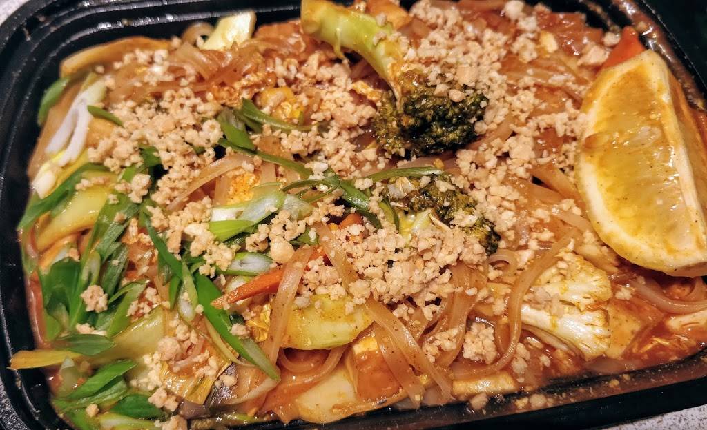 Thai Room | restaurant | 2063 Danforth Ave, Toronto, ON M4C 1J8, Canada | 4166938424 OR +1 416-693-8424