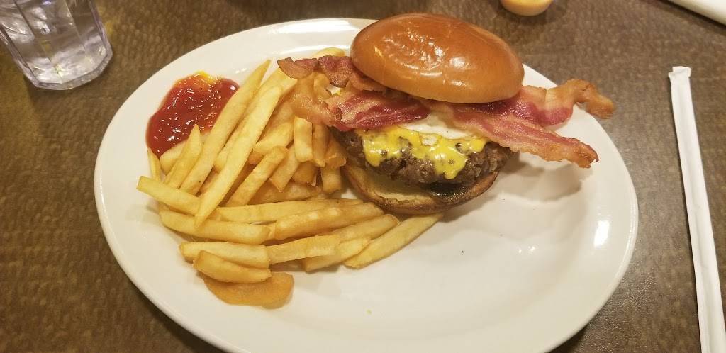 Eatn Park | restaurant | 2675 Oakland Ave, Indiana, PA 15701, USA | 7244652301 OR +1 724-465-2301