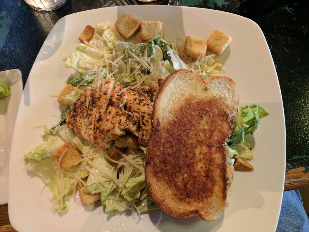 Charlie & Jakes Brewery Grille | restaurant | 6300 N Wickham Rd #137, Melbourne, FL 32940, USA | 3217527675 OR +1 321-752-7675