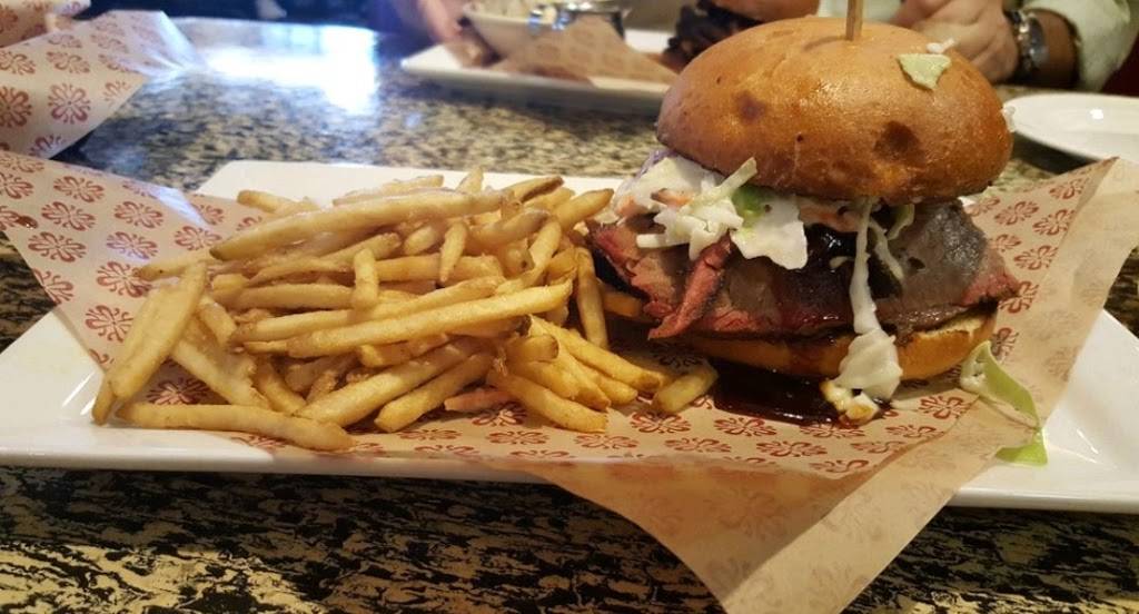 Lucilles Smokehouse Bar-B-Que | restaurant | Sunvalley Shopping Center, 486 Sun Valley Mall, Concord, CA 94520, USA | 9256777427 OR +1 925-677-7427