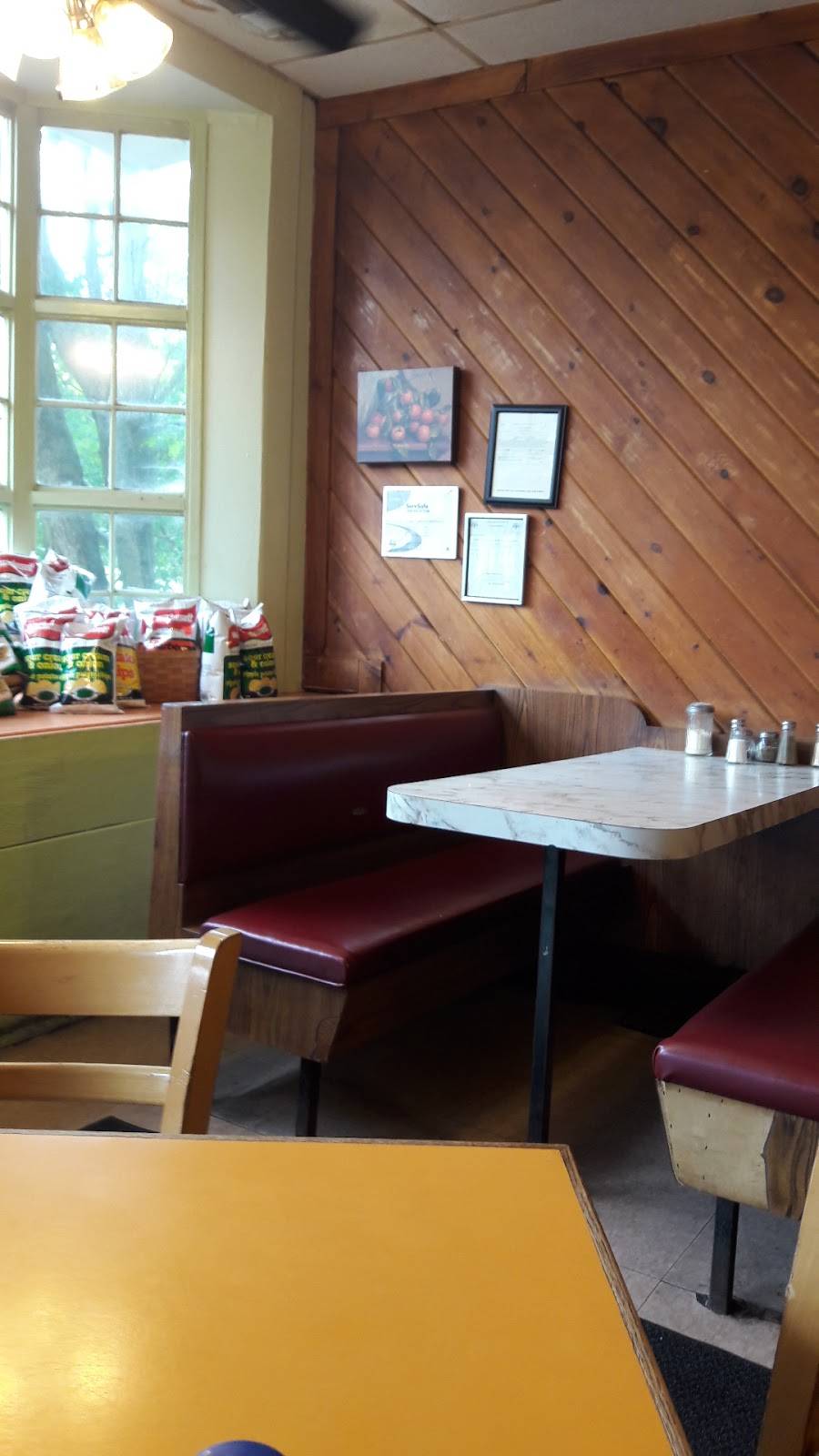 Brunos Pizza | restaurant | 195 Main St, Groton, MA 01450, USA | 9784485959 OR +1 978-448-5959