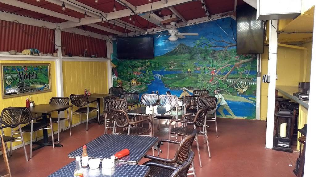 The Hole In the Wall Restaurant | restaurant | 257 Center Ave, Aptos, CA 95003, USA | 8316850210 OR +1 831-685-0210