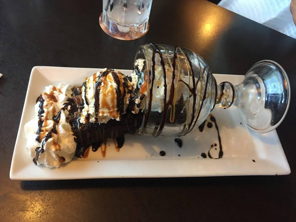 Ruby Tuesday | restaurant | 8811 Greenbelt Rd, Greenbelt, MD 20770, USA | 3015520100 OR +1 301-552-0100