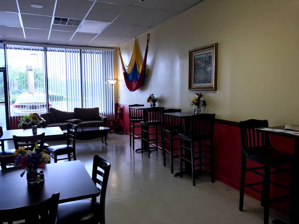 The Venezuelan Spot | restaurant | 910 Montague Ave, Greenwood, SC 29649, USA | 8644981663 OR +1 864-498-1663