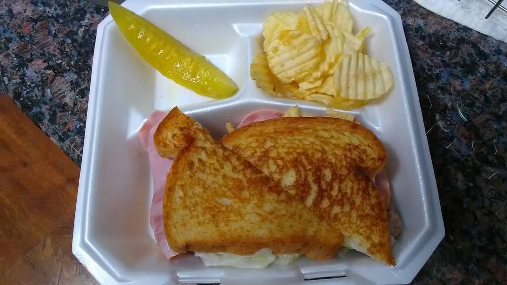 Lauras Sandwich Shop | restaurant | 3218 Beaumont Ave, Liberty, TX 77575, USA | 9363363013 OR +1 936-336-3013